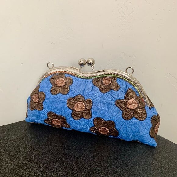 Vintage Embossed Floral Leather Clutch/Wristlet/Crossbody & 2 Chain Styles - Picture 7 of 14